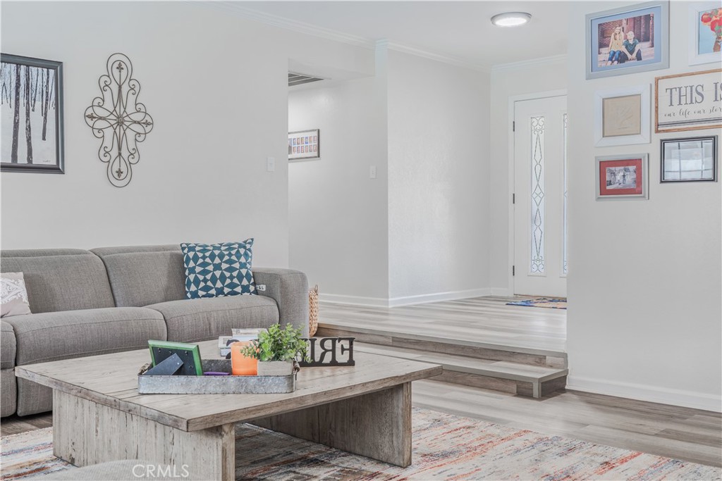 5739 N Pleasant, Fresno, CA 93711