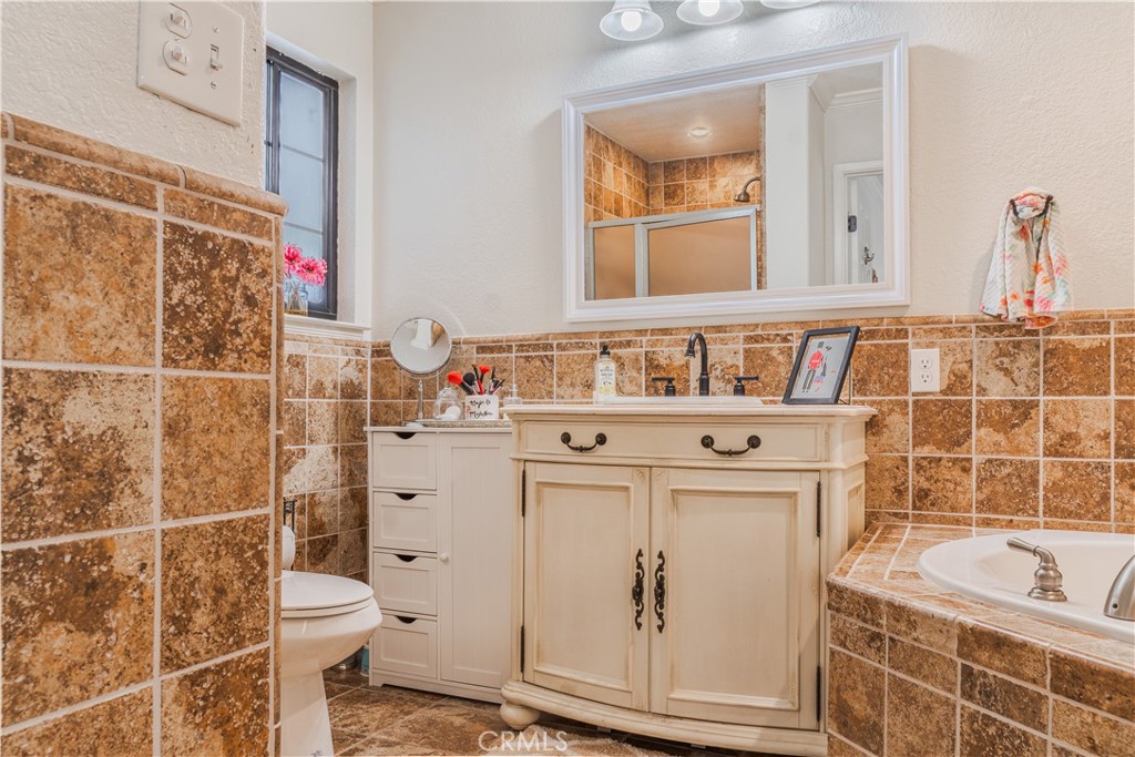 5739 N Pleasant, Fresno, CA 93711