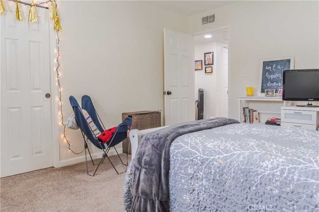 5739 N Pleasant, Fresno, CA 93711