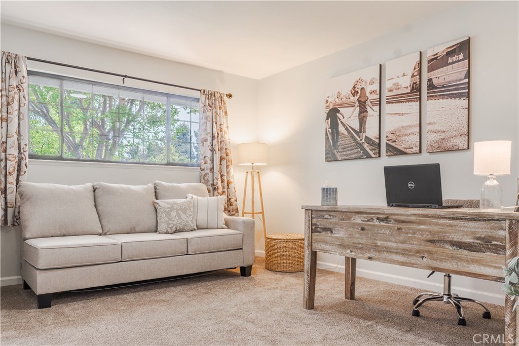 5739 N Pleasant, Fresno, CA 93711