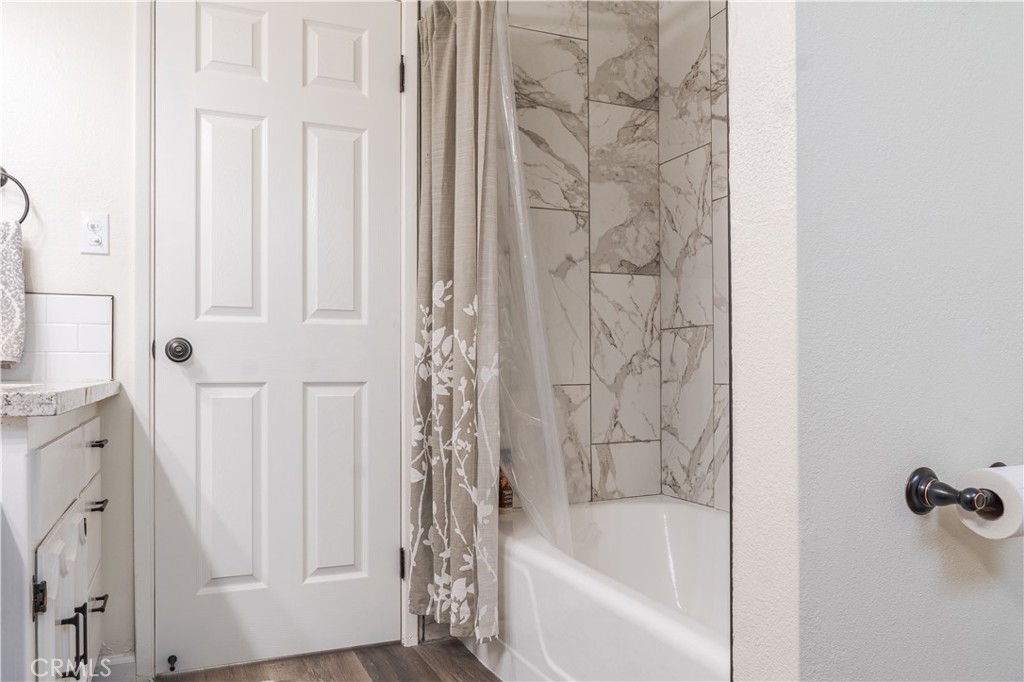 5739 N Pleasant, Fresno, CA 93711