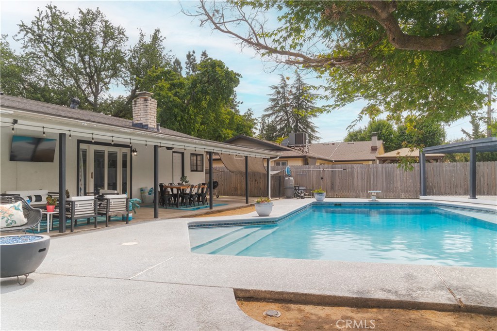 5739 N Pleasant, Fresno, CA 93711