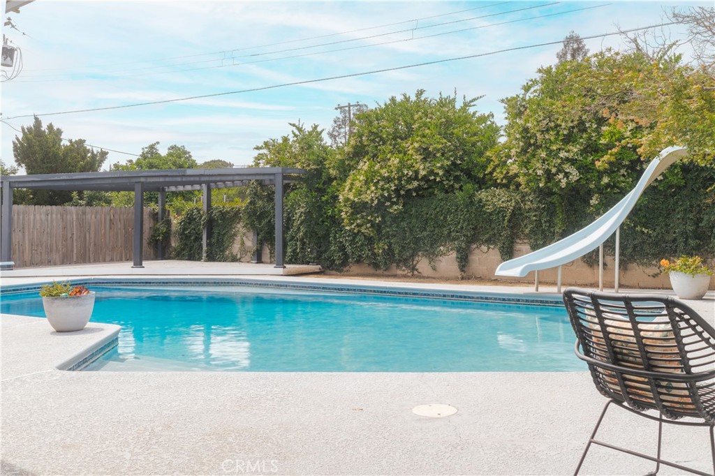 5739 N Pleasant, Fresno, CA 93711