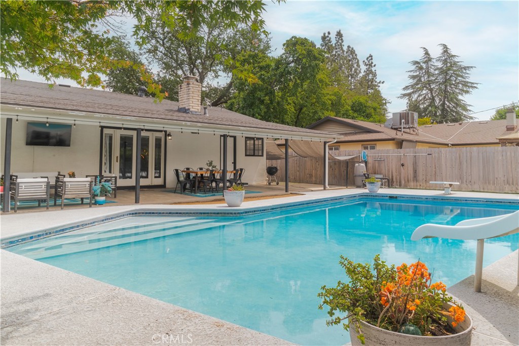 5739 N Pleasant, Fresno, CA 93711