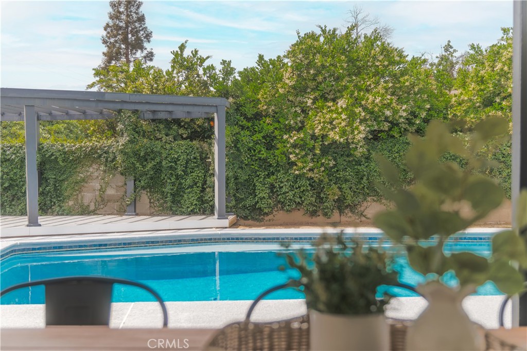 5739 N Pleasant, Fresno, CA 93711