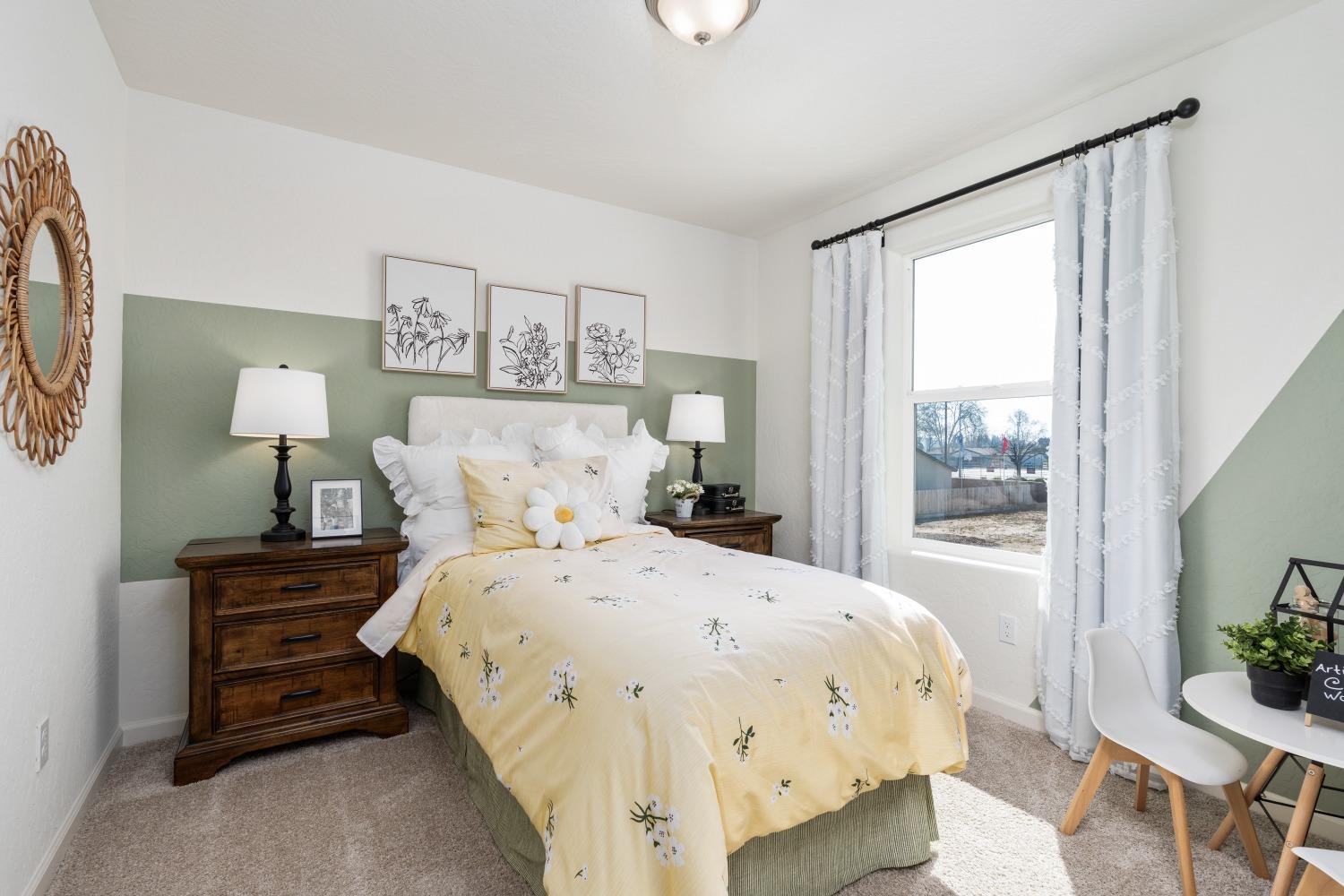 6544 E Blushing Dr, Fresno, CA 93727