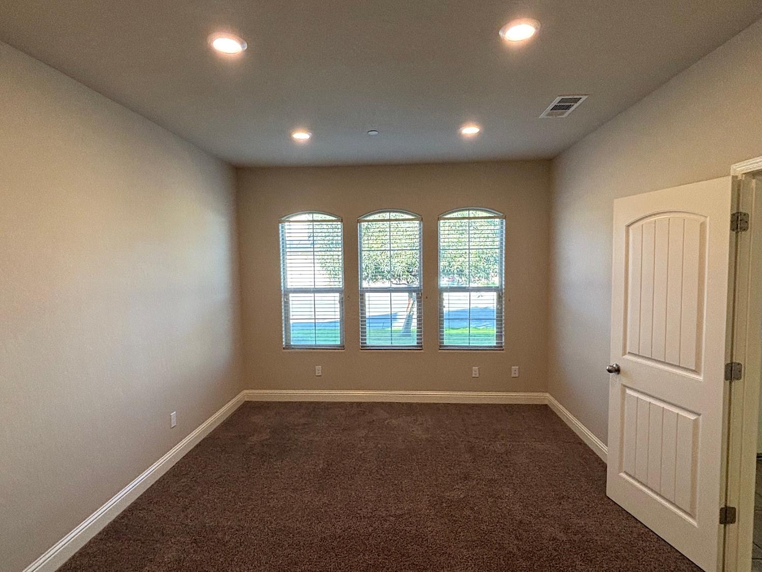 6248 E Farrin Ave, Fresno, CA 93727