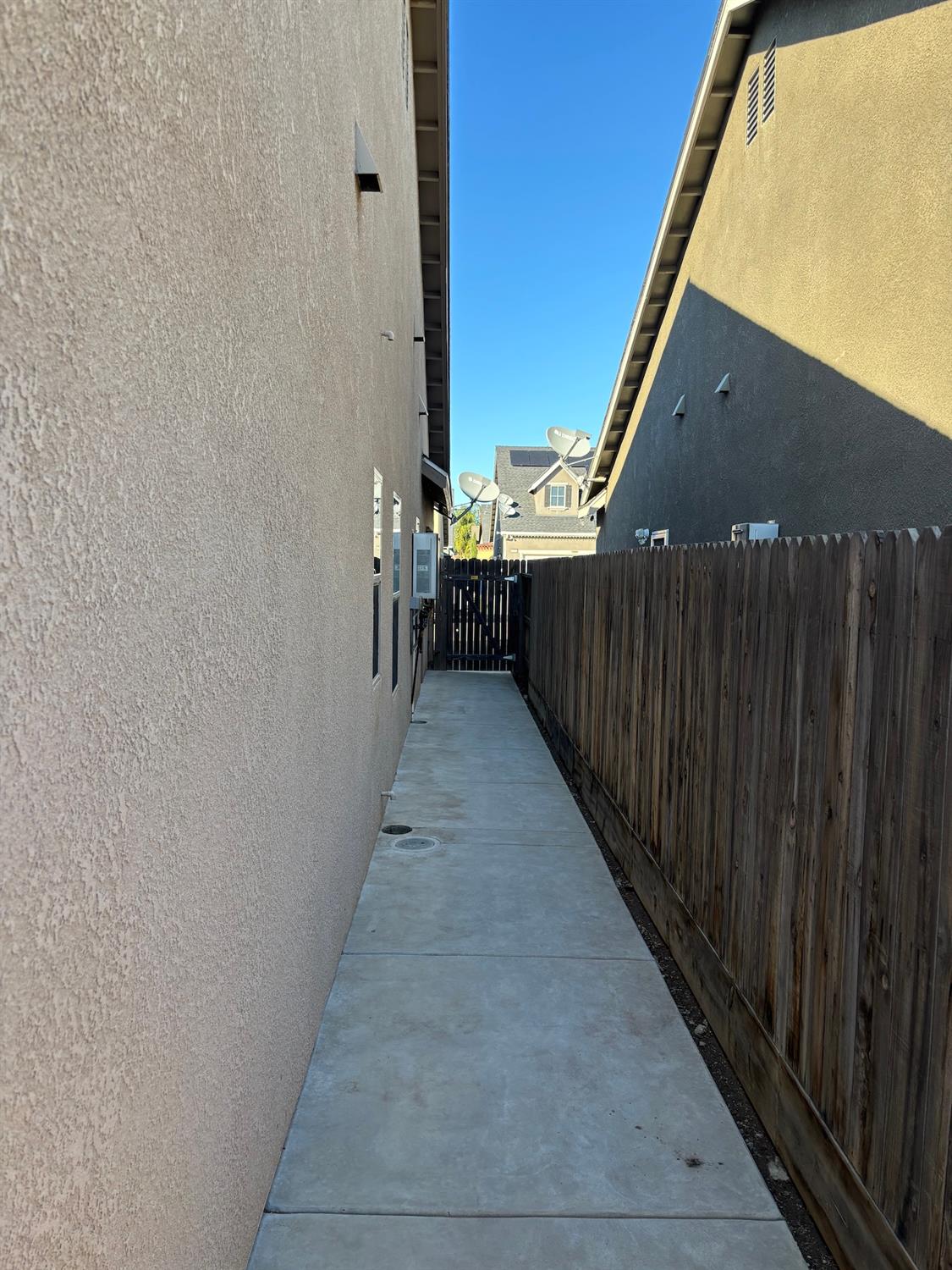 6248 E Farrin Ave, Fresno, CA 93727