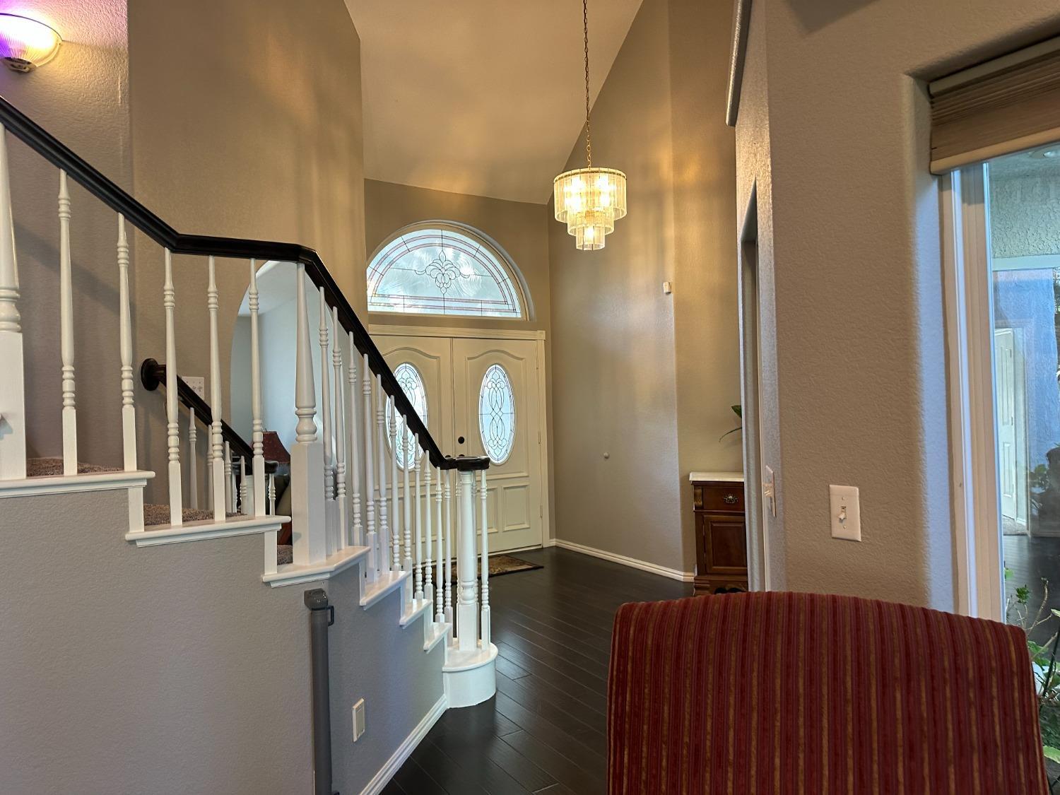 10250 N Quail Run Dr, Fresno, CA 93730