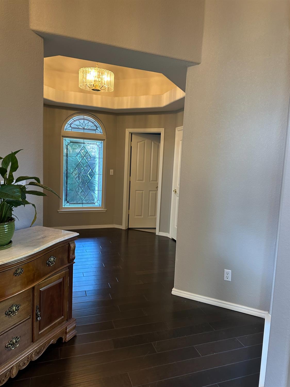 10250 N Quail Run Dr, Fresno, CA 93730