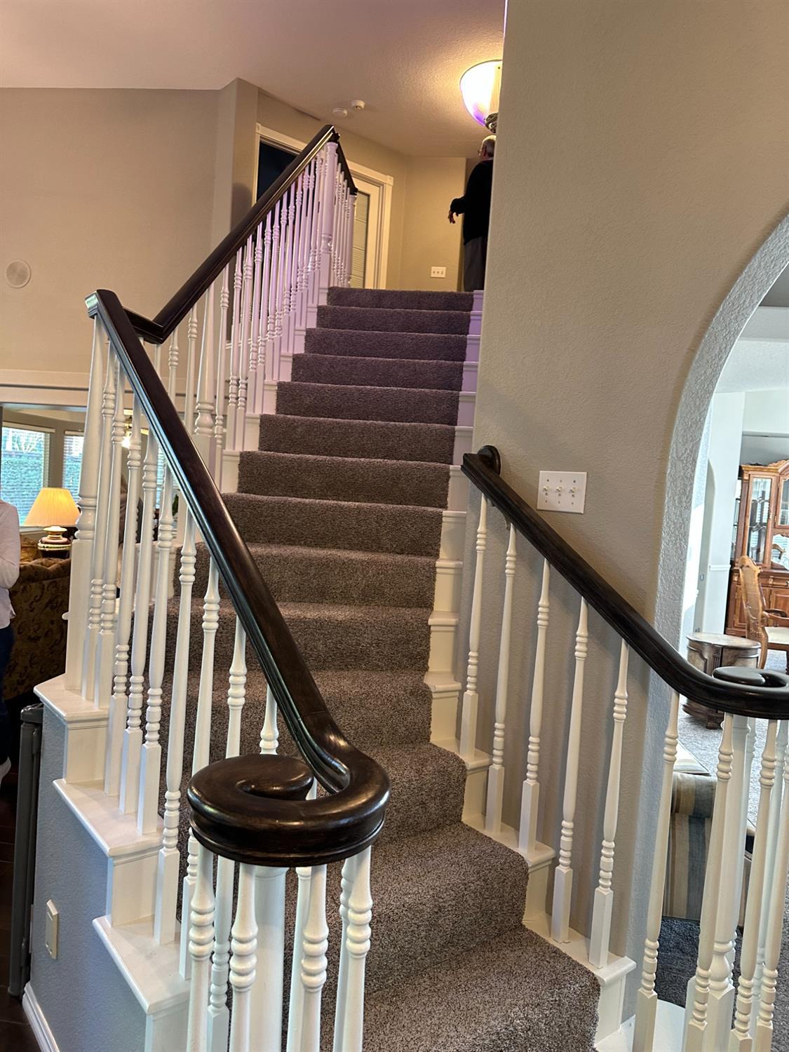 10250 N Quail Run Dr, Fresno, CA 93730