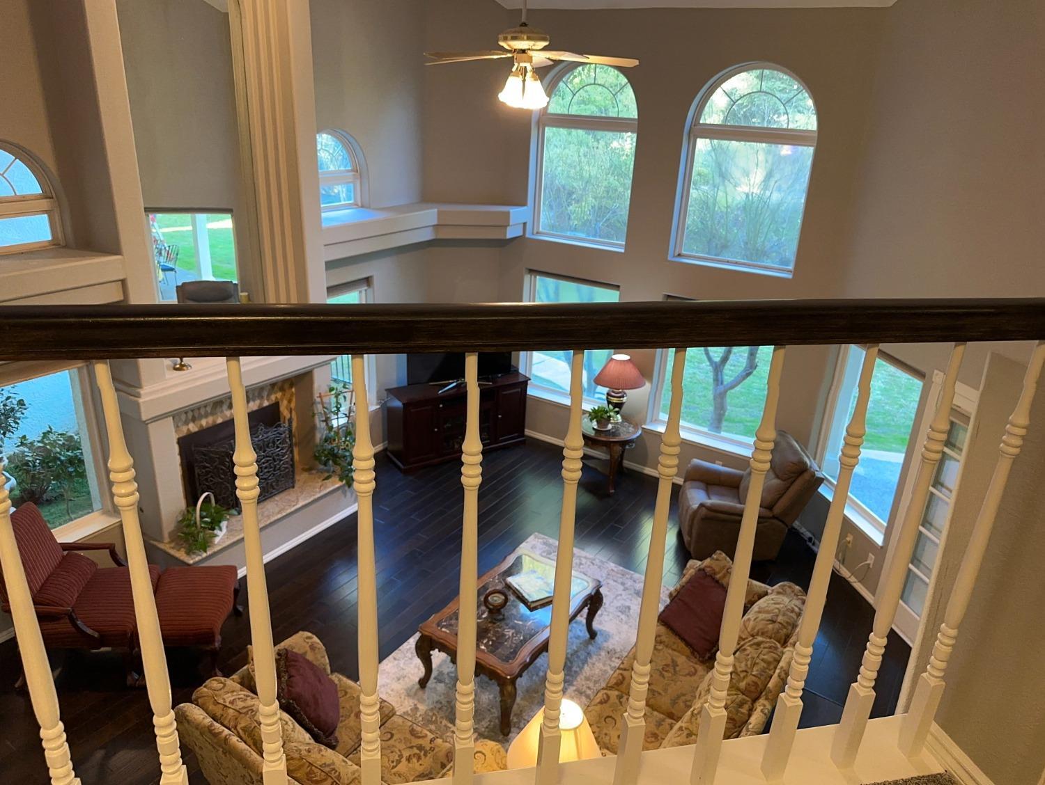 10250 N Quail Run Dr, Fresno, CA 93730