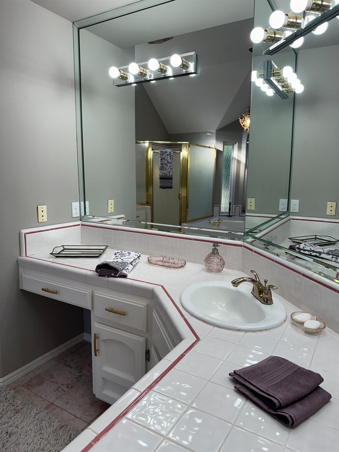 10250 N Quail Run Dr, Fresno, CA 93730