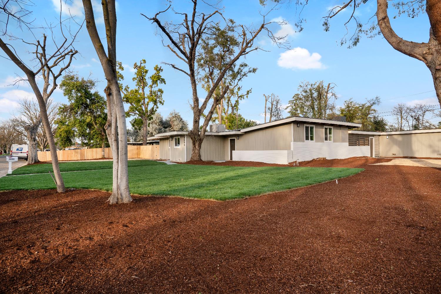 4090 N Sherman, Fresno, CA 93726