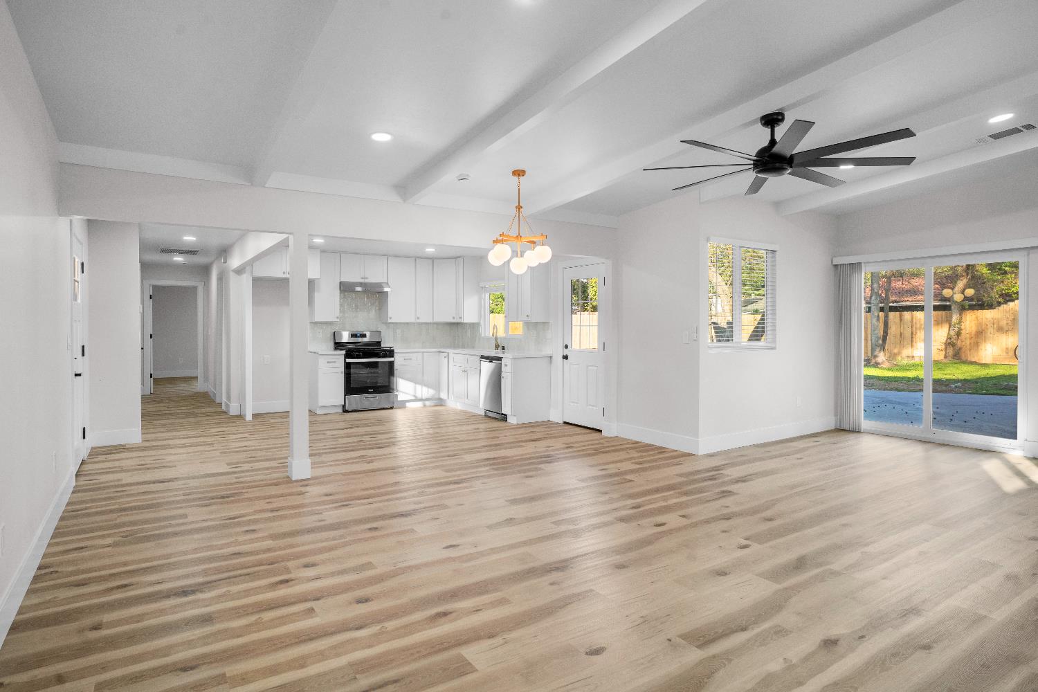 4090 N Sherman, Fresno, CA 93726