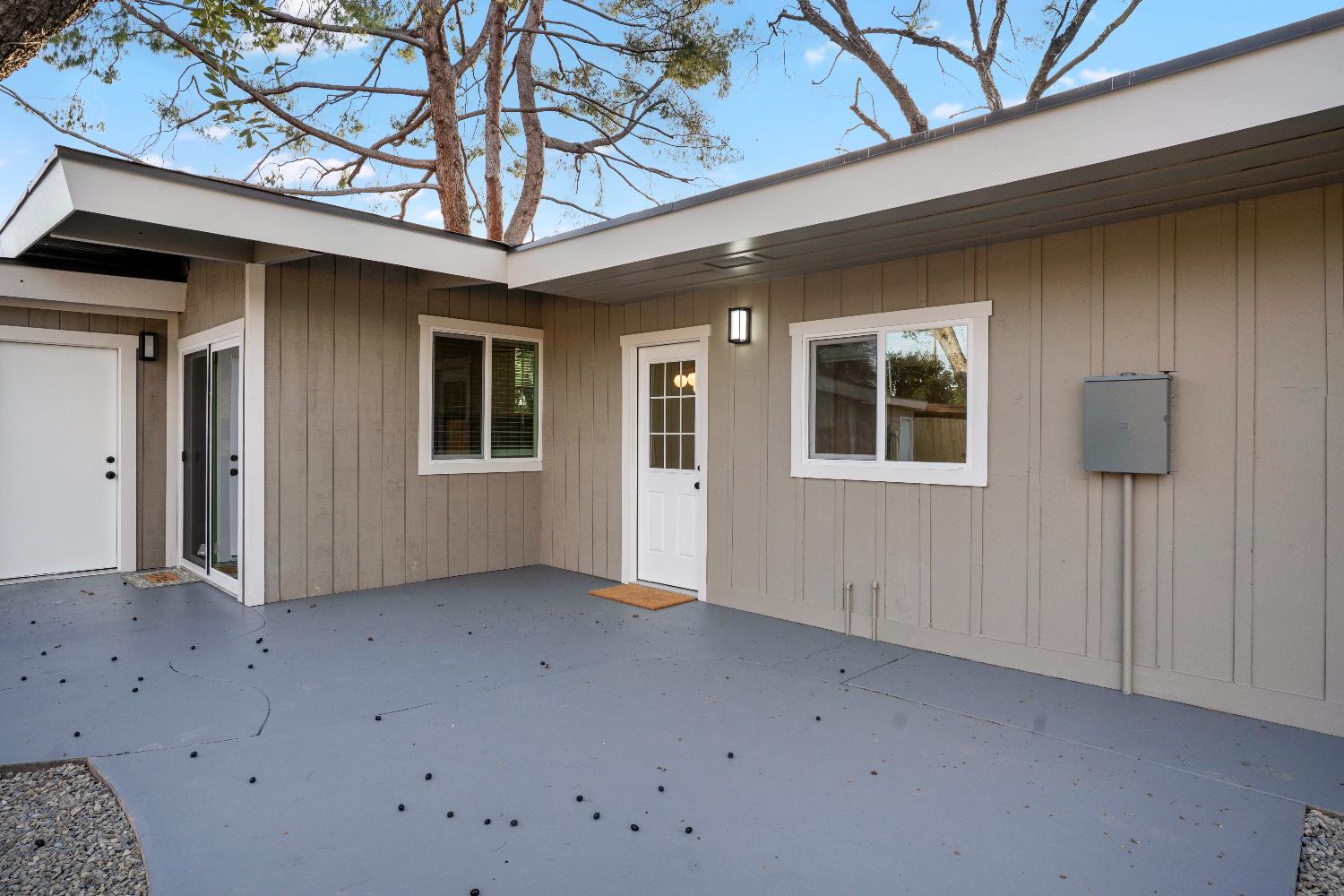 4090 N Sherman, Fresno, CA 93726