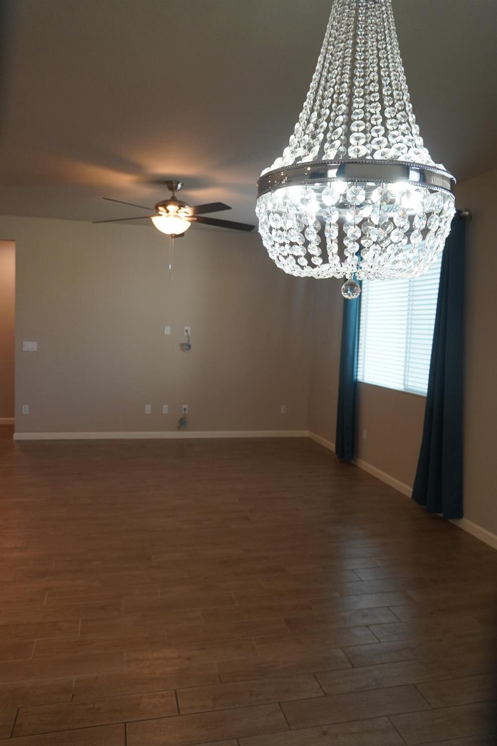 7478 E Flint Way, Fresno, CA 93737