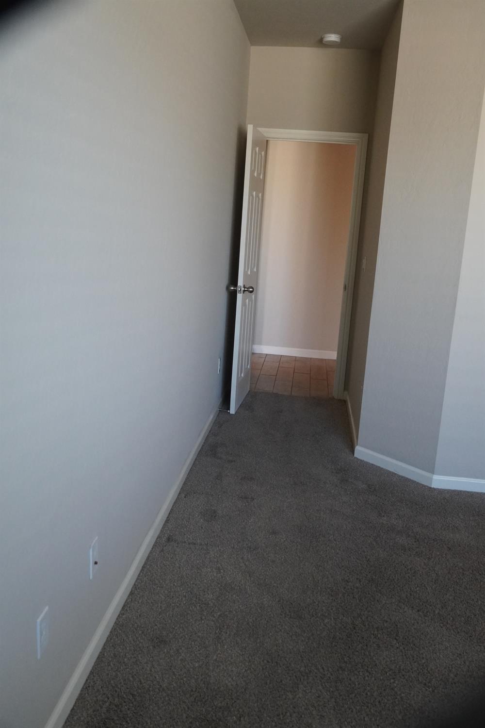 7478 E Flint Way, Fresno, CA 93737