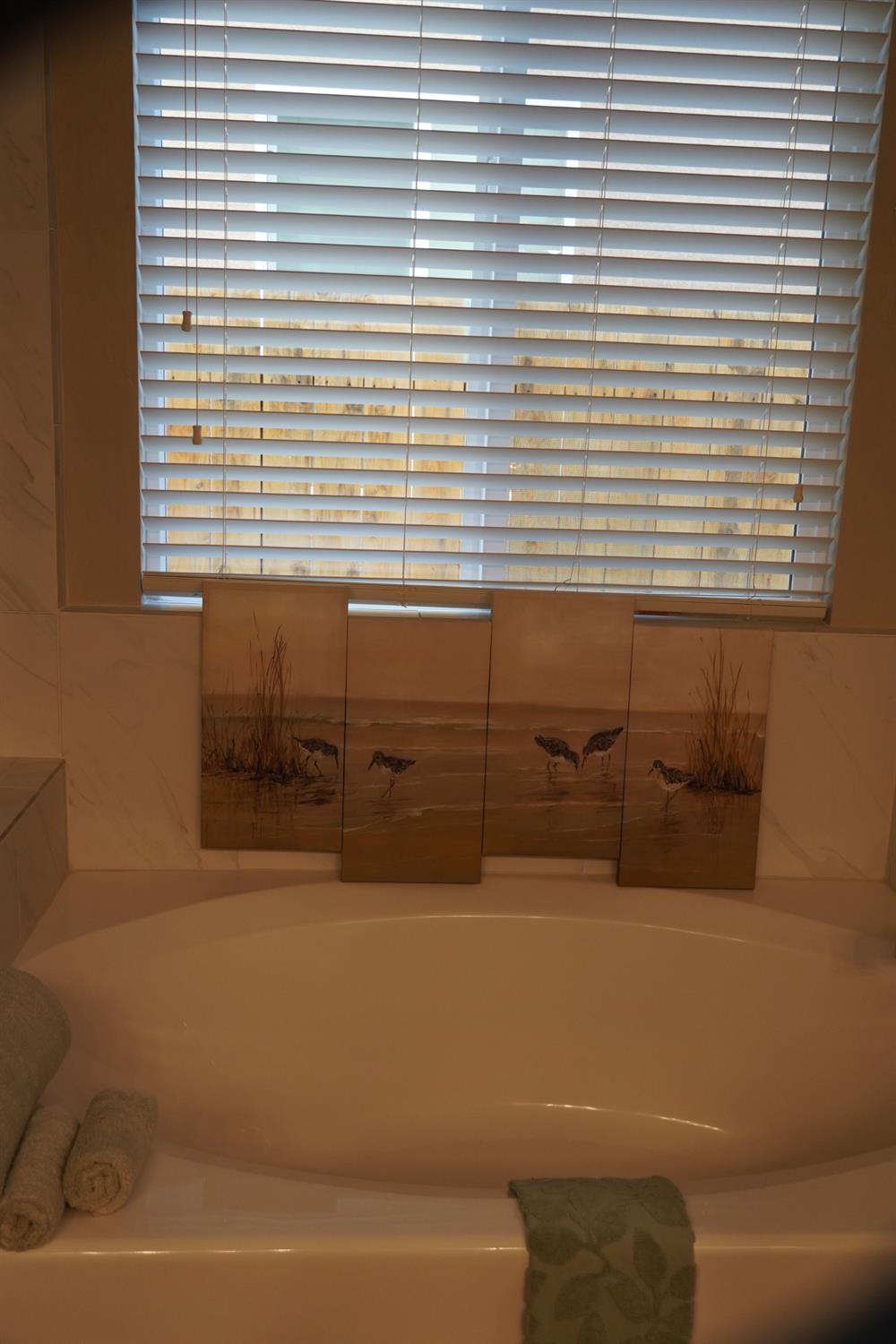 7478 E Flint Way, Fresno, CA 93737