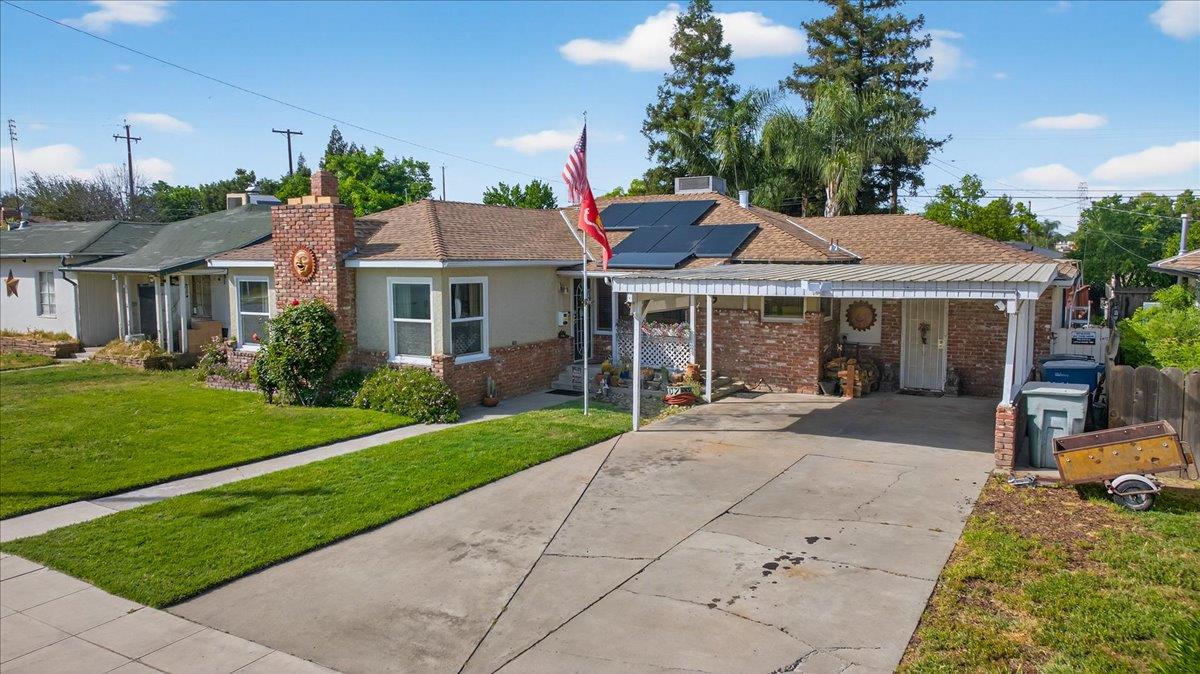 35 E Garland Ave, Fresno, CA 93704