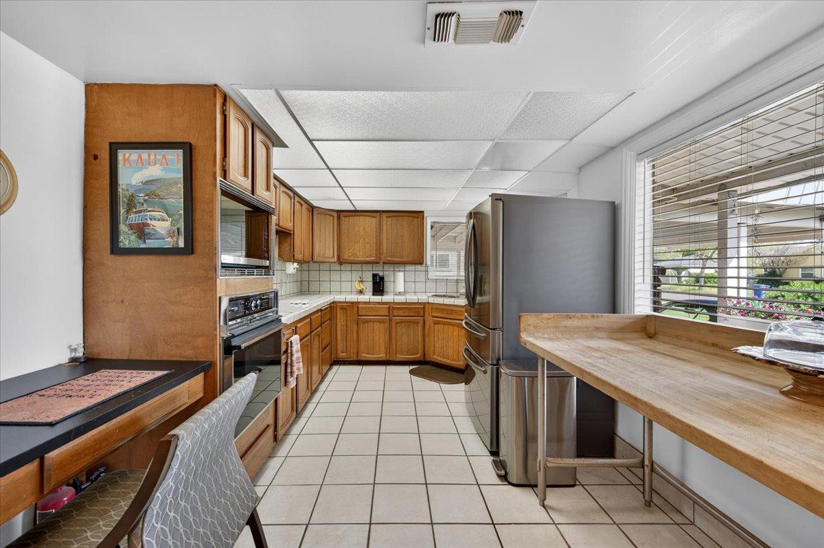 35 E Garland Ave, Fresno, CA 93704