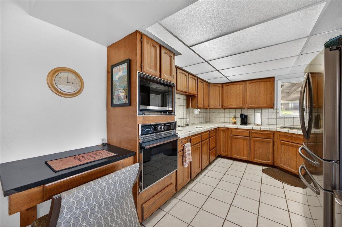 35 E Garland Ave, Fresno, CA 93704