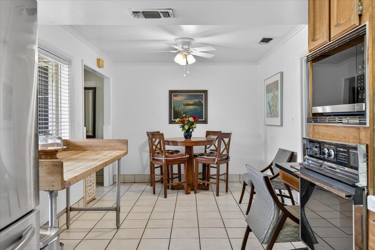 35 E Garland Ave, Fresno, CA 93704