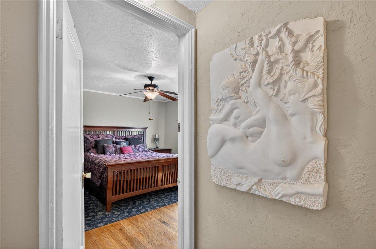 35 E Garland Ave, Fresno, CA 93704