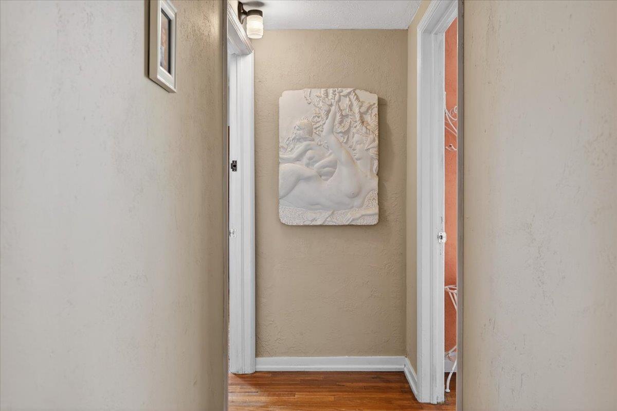 35 E Garland Ave, Fresno, CA 93704