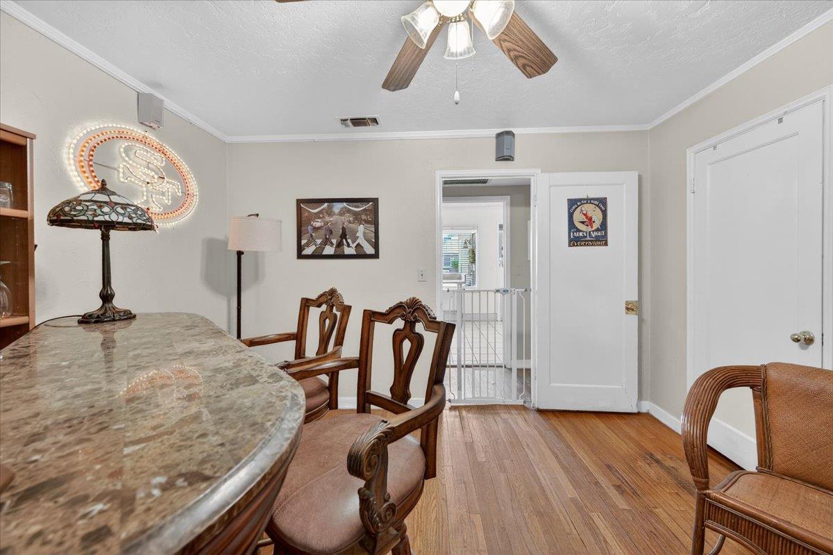 35 E Garland Ave, Fresno, CA 93704