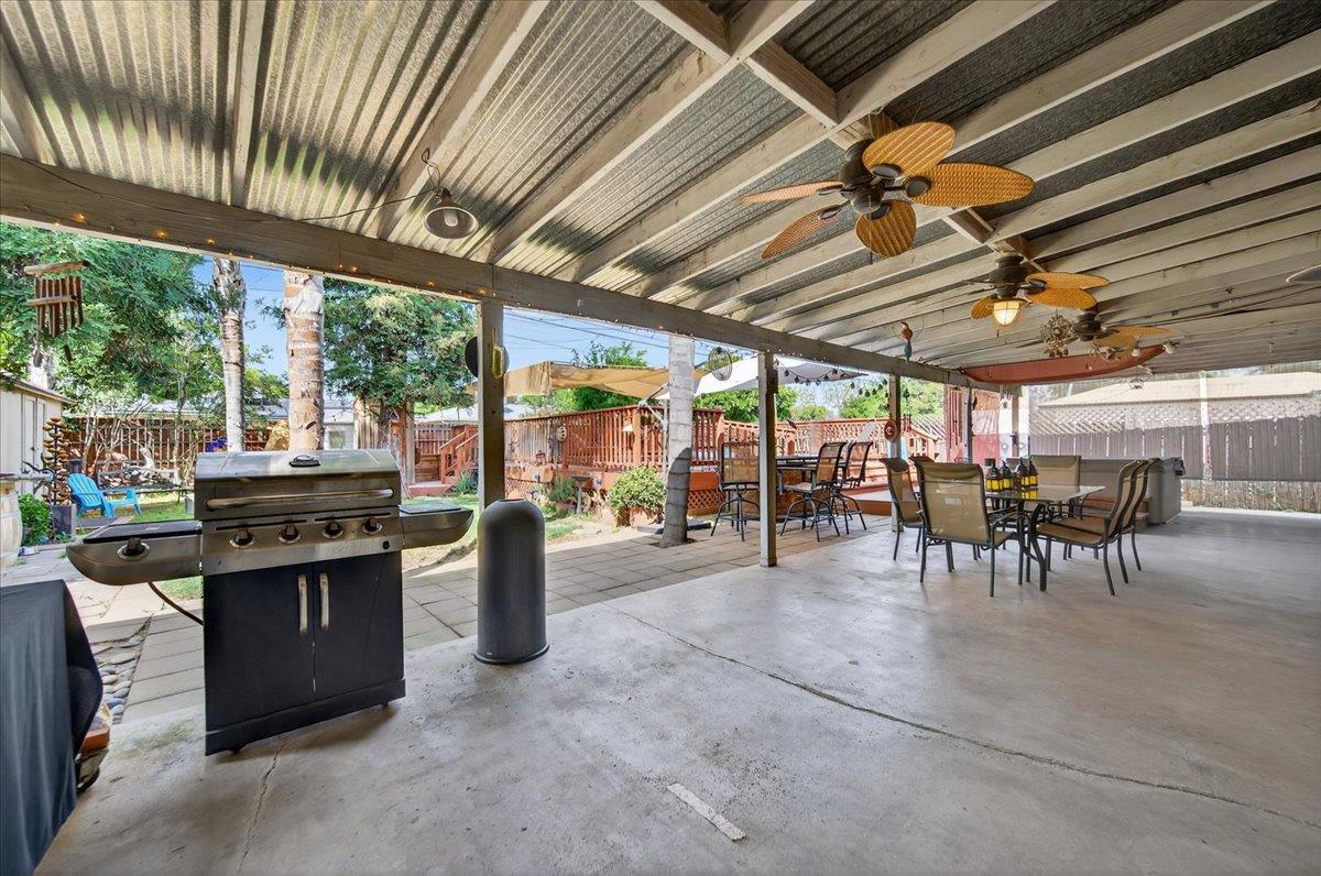 35 E Garland Ave, Fresno, CA 93704