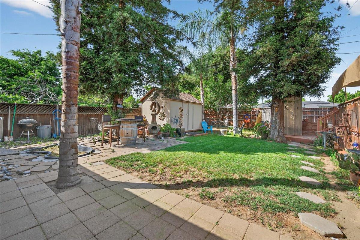 35 E Garland Ave, Fresno, CA 93704