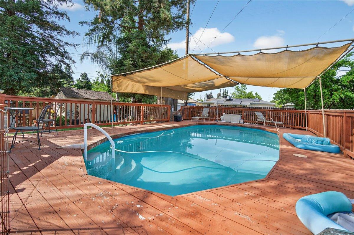 35 E Garland Ave, Fresno, CA 93704