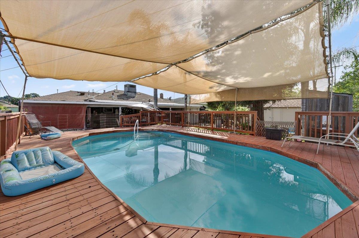 35 E Garland Ave, Fresno, CA 93704