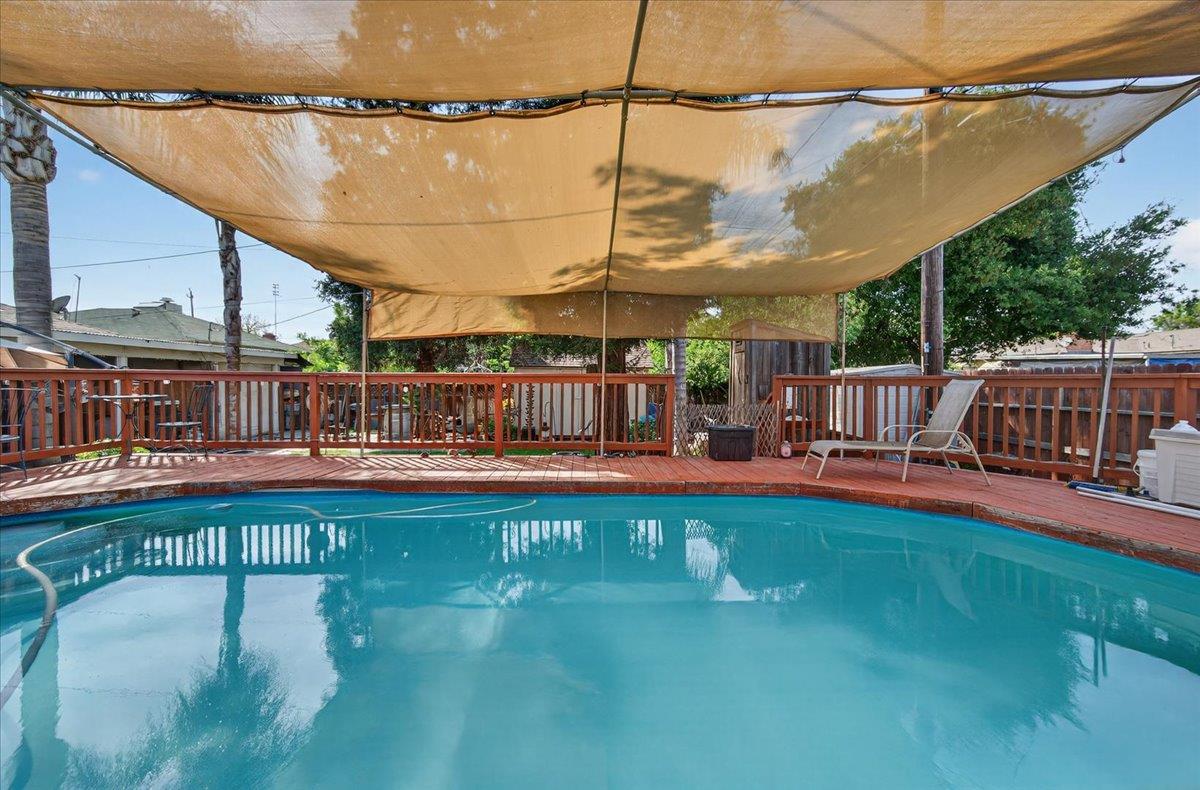 35 E Garland Ave, Fresno, CA 93704