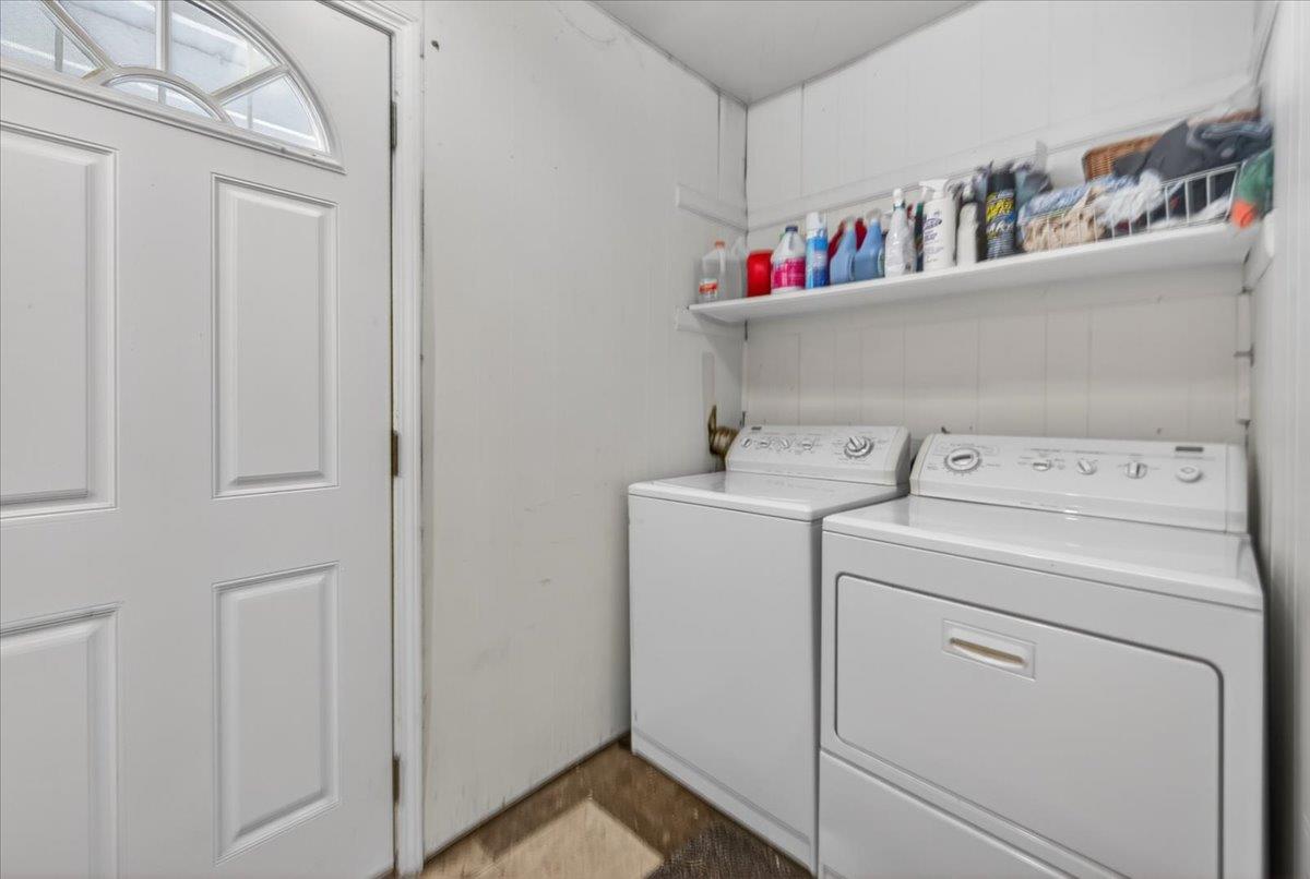 35 E Garland Ave, Fresno, CA 93704