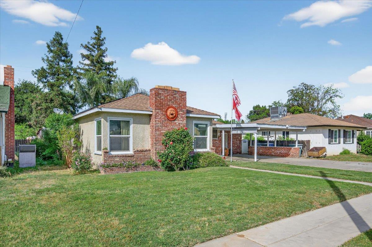 35 E Garland Ave, Fresno, CA 93704