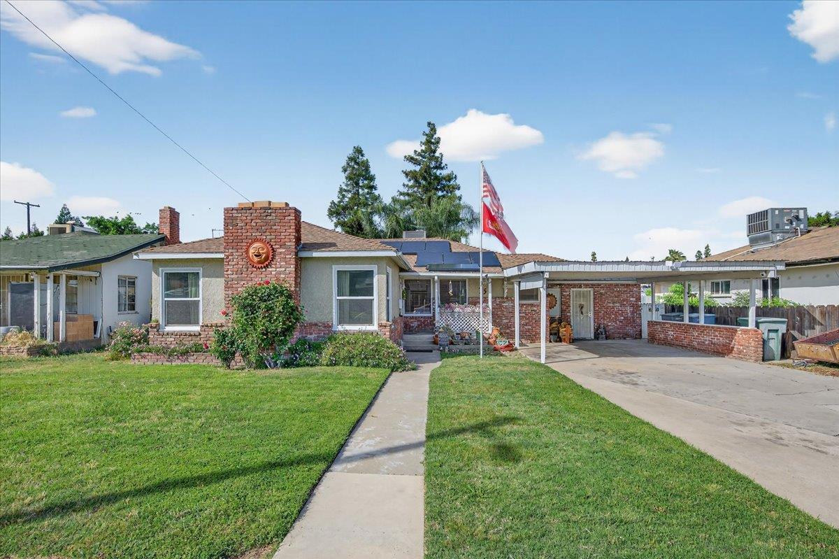 35 E Garland Ave, Fresno, CA 93704