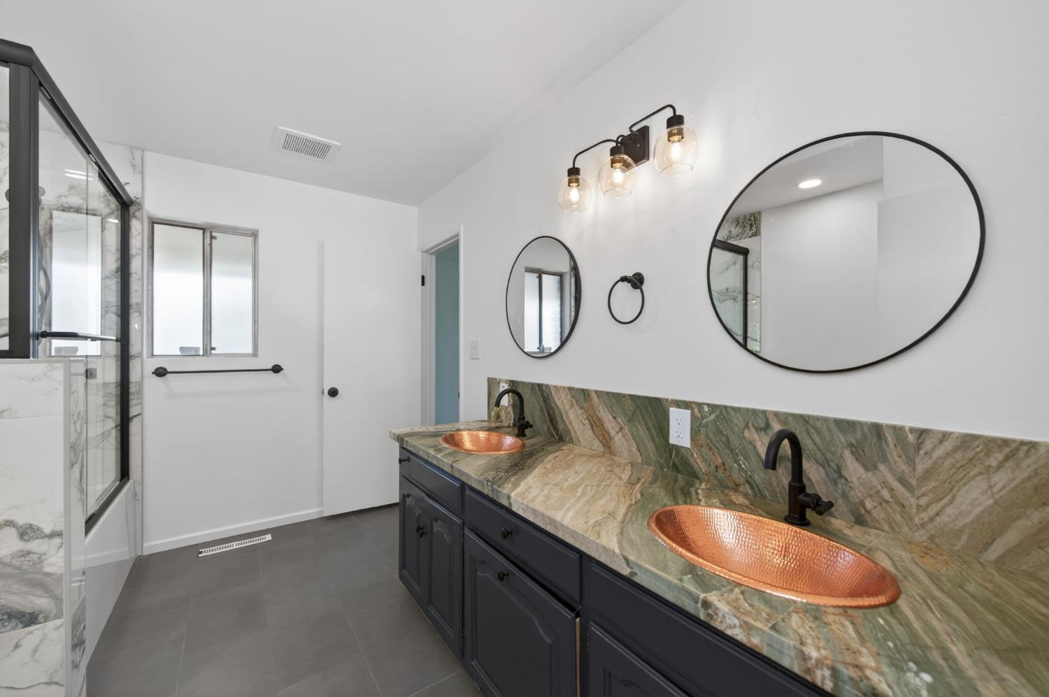 1326 W Escalon Ave, Fresno, CA 93711