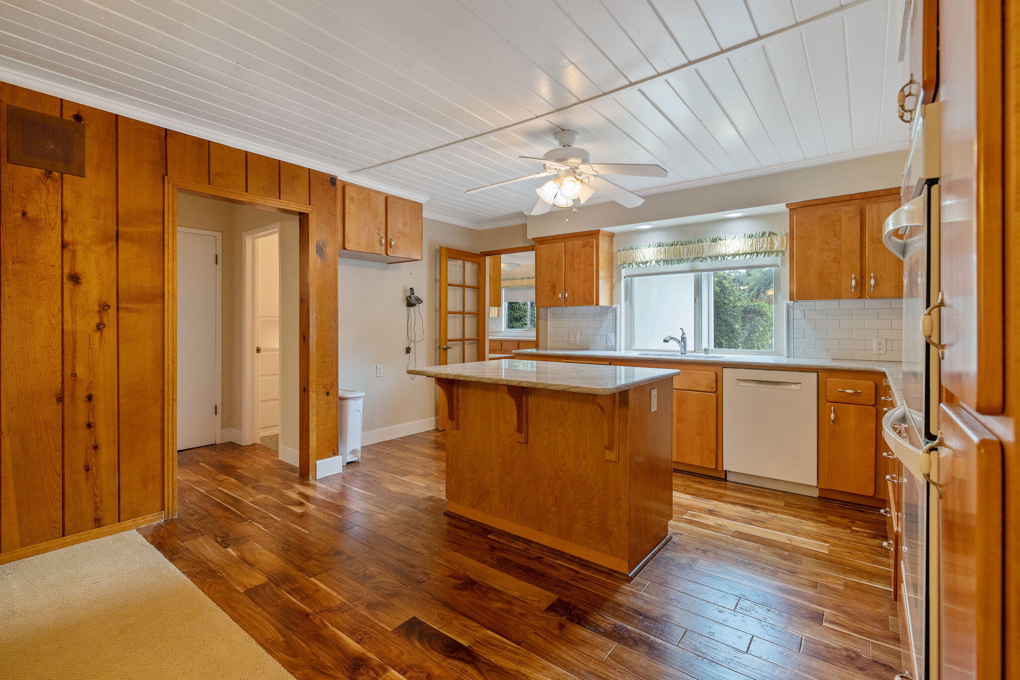 1714 N Blythe Ave, Fresno, CA 93722