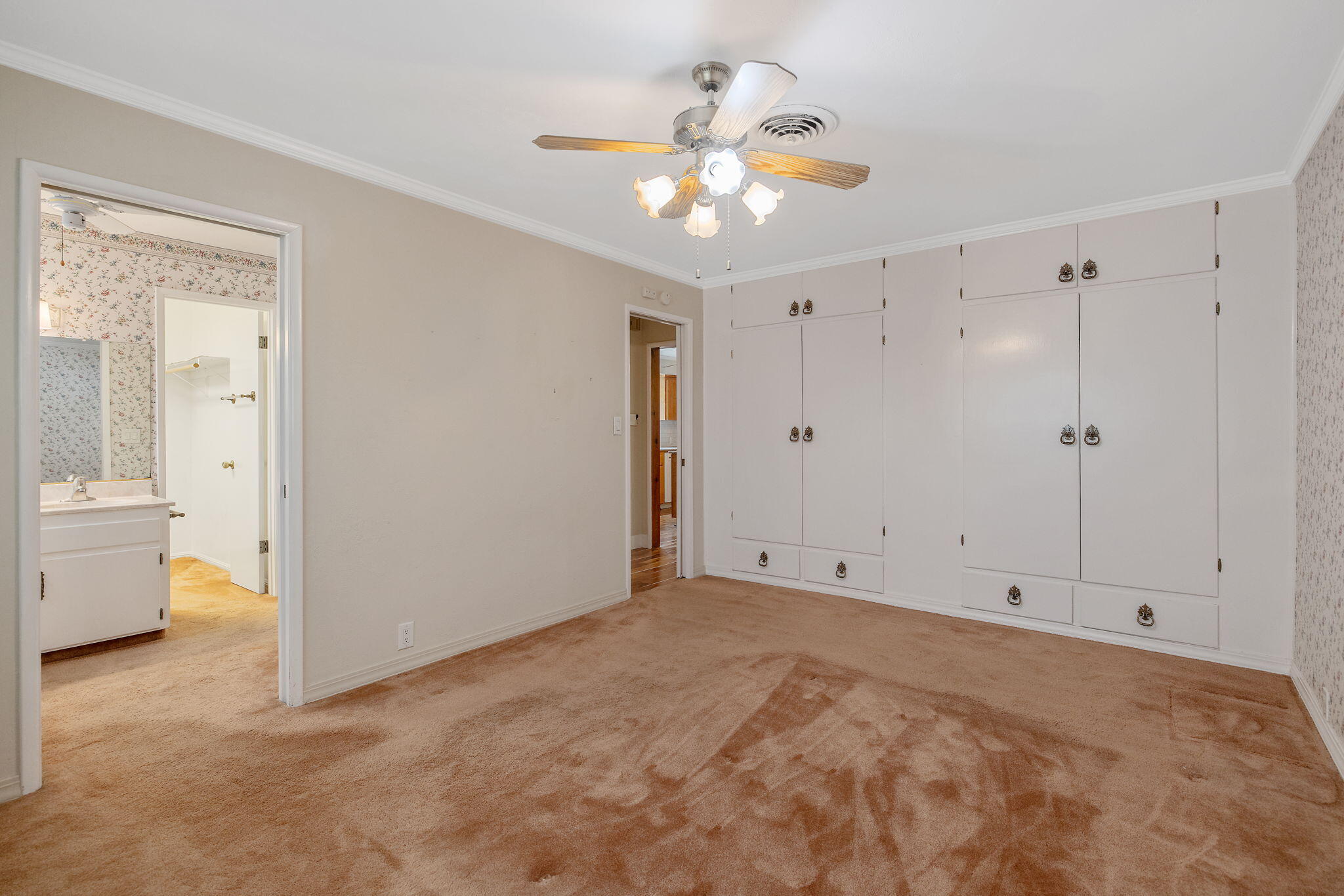 1714 N Blythe Ave, Fresno, CA 93722